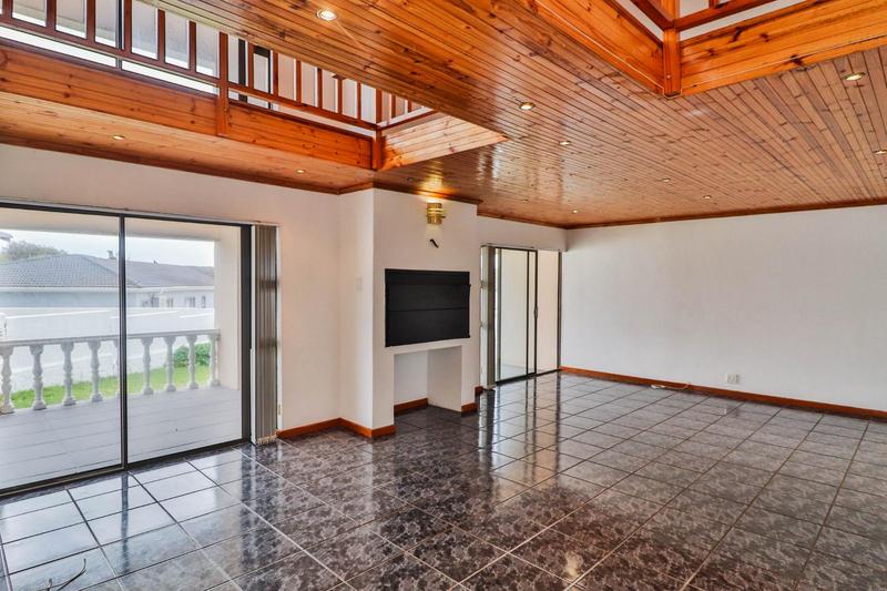 3 Bedroom Property for Sale in Country Club Western Cape